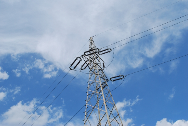 Rząd zapowiada zamrożenie cen energii elektrycznej